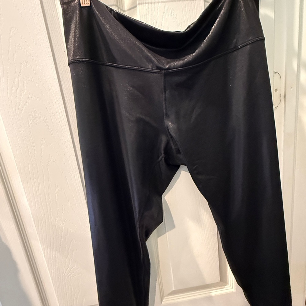Athleta Elation Shine Tight - 2XL / Black